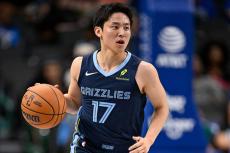 河村勇輝が途中出場で1アシスト　カナダでNBA戦初出場、敵地トロントでも大歓声浴びる