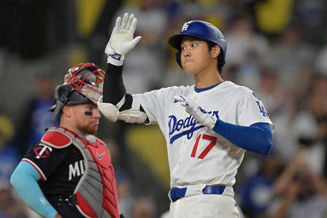 次打者紹介中も続いた大谷HRの余韻 敵地解説の止まぬ称賛