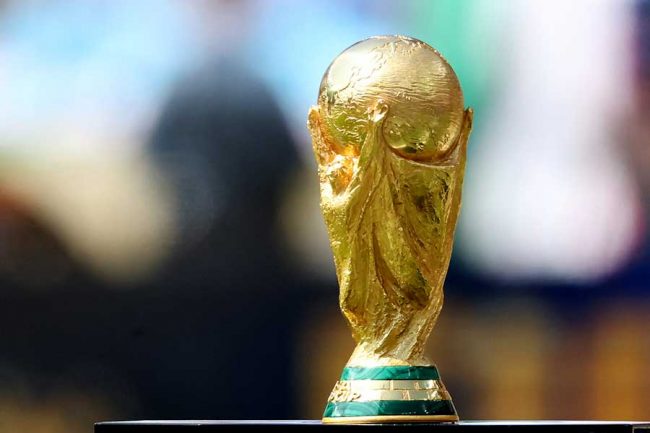 W杯トロフィーリフトの根源は？ きっかけは世界へ伝播した1枚の写真