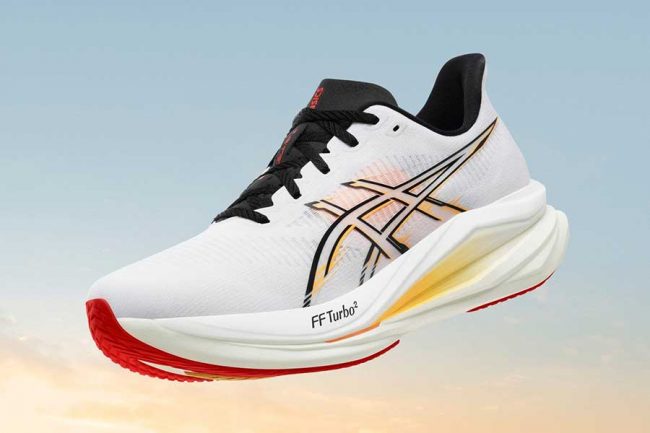 陸上ファンに舞い込んだ新情報 ASICS「SONICBLAST 2」発売、2万2000円