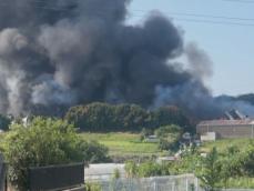 車50台程を保管との情報も…愛知県豊橋市で倉庫が燃える火事 消火活動続く これまでにケガ人の情報なし