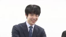 藤井七冠「五輪で素晴らしいパフォーマンスをされる選手の方を見ると励みに」関西囲碁将棋記者クラブ賞の受賞式で