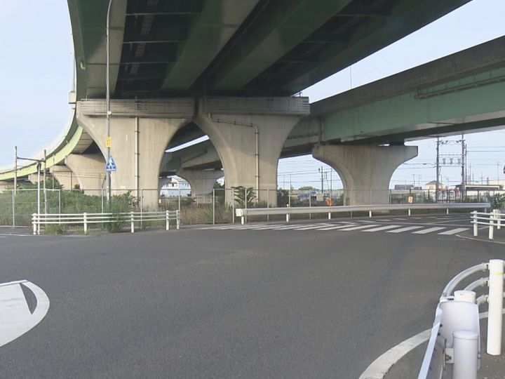 自転車の85歳女性を車ではねてケガさせ逃走か 現場に戻ってきた76歳女を逮捕「気付きませんでした」と否認