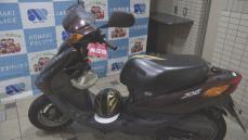 原付バイクの男子高校生が転倒しケガ…交通違反しパトカーの追跡受け衝突  逃走続けたため並走