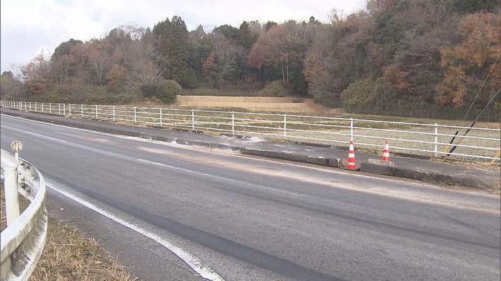 対向車線にはみ出したか…ワンボックスカーを運転していた40-50代位の男性が死亡 大型トラックと正面衝突