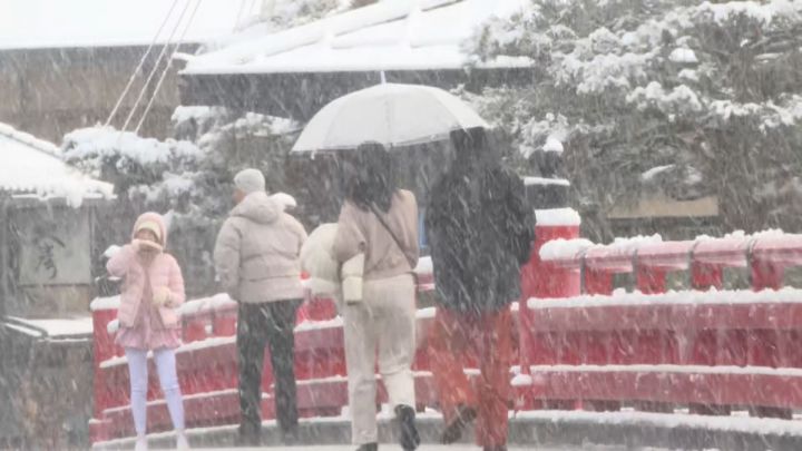 “スリップ事故”か 一部通行止めの高速道路も…岐阜県で29日にかけて大雪の見込み 郡上市と白川村に大雪警報