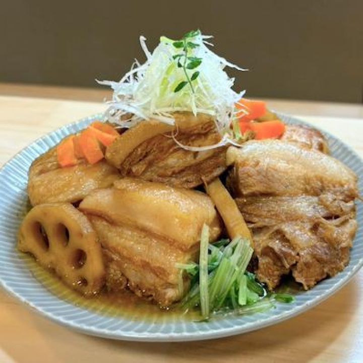 箸で切れるやわらかさ…名古屋市緑区の“角煮”定食店『ぶた路』ファンも多い塩味は柚子胡椒がアクセントに