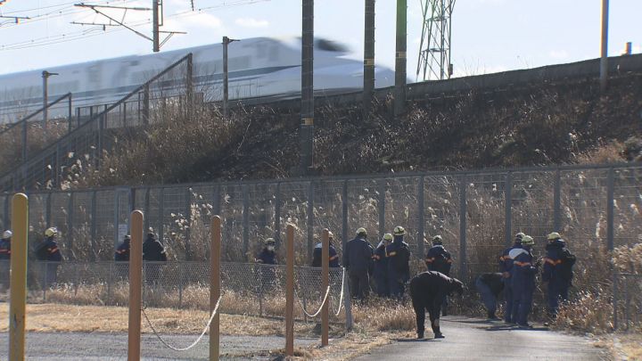 最大1時間ほどの遅れ…東海道新幹線の沿線で枯草が燃える火事 東京-新大阪間の上下線で一時運転見合わせ