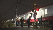 走行中にブレーキかかる…快速特急が車両故障のため橋の上で停車 約240人が線路に降り近くの駅へ 名鉄名古屋本線