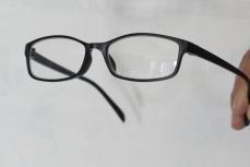 メガネは遠近両用ではなく、使い分けた方がいい？　気になる視力低下を相談