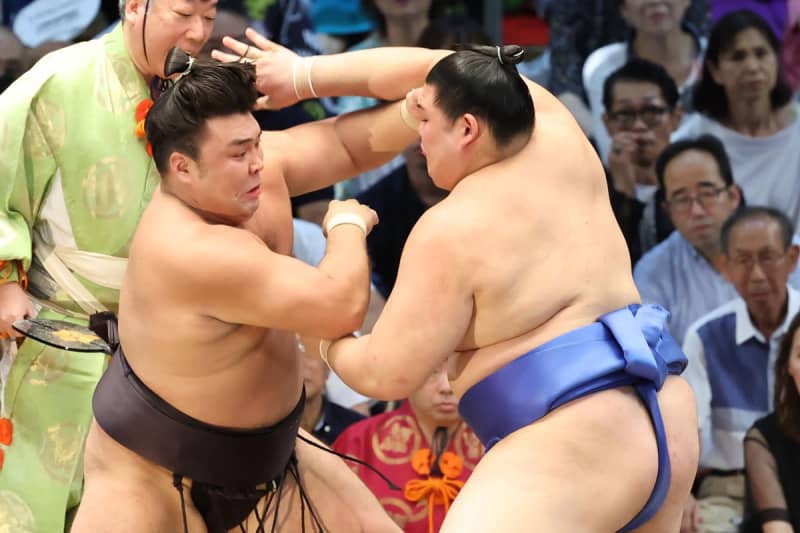 【名古屋場所】大の里が大関復帰を目指す霧島に快勝　序盤で黒星先行も「全く落ち込んでない」