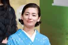 尾野真千子　沖縄の居酒屋で女将になっていた！