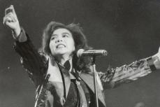 「ガールズ・ロックの女王」小比類巻かほる２２歳８９年の日本武道館公演で２４曲熱唱！