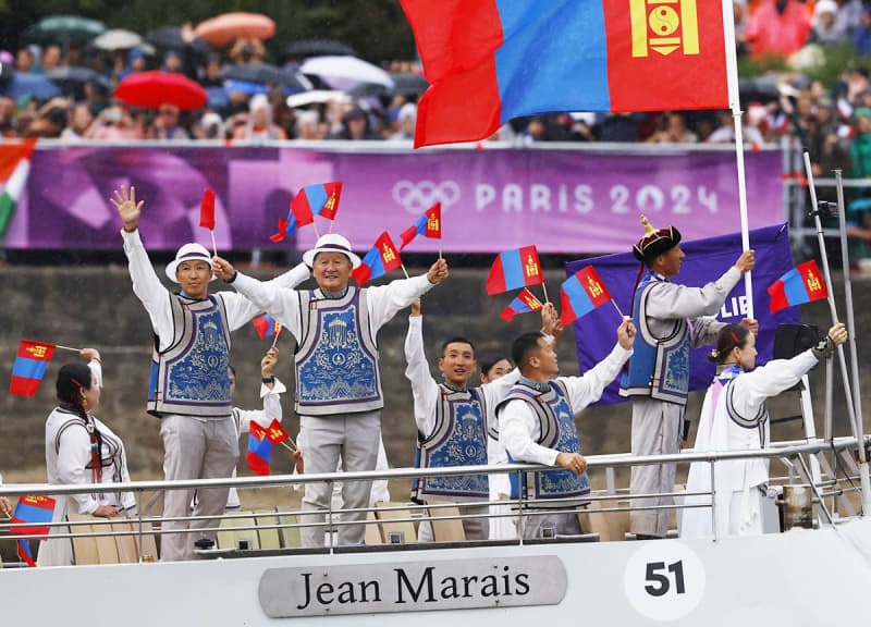 【パリ五輪】おしゃれすぎるモンゴルのユニホームが大評判　製作わずか３か月「刺しゅうがきれい」