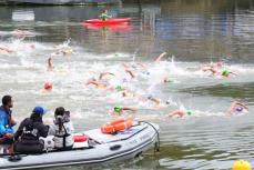 玉川徹氏　101年間遊泳禁止のセーヌ川でトライアスロン〝強行〟開催に「汚い川でやってんな」