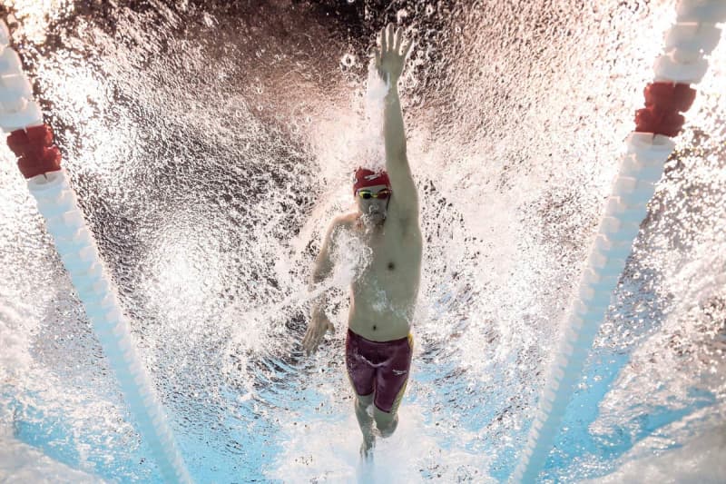【競泳】パリ五輪のプールは〝異常〟か？「水深足りない」「多数の水中カメラ」と米メディア指摘