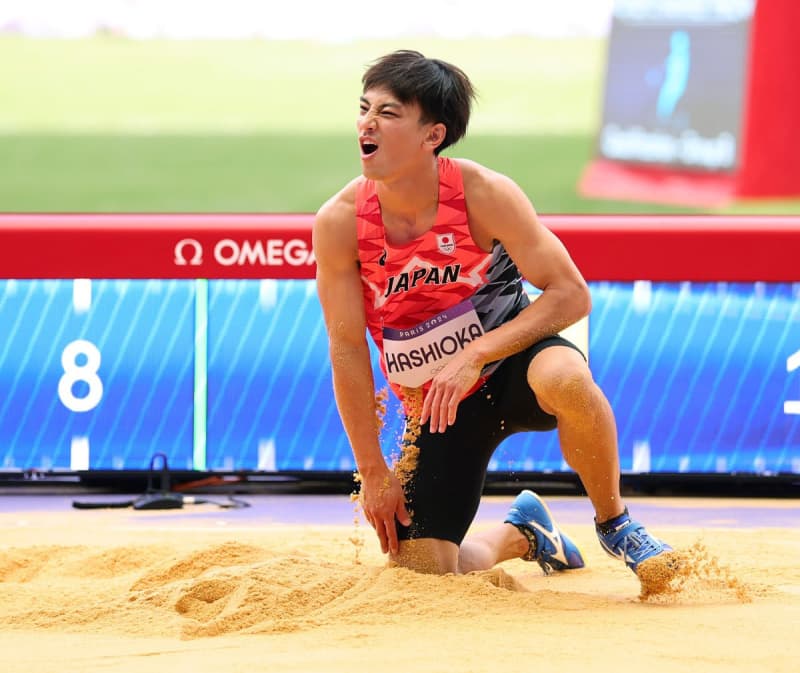 【走り幅跳び】橋岡優輝の予選敗退後インタビューが物議「失礼すぎ」「デリカシーない質問に問題」