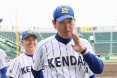 【甲子園】センバツＶの健大高崎・青柳監督「経験値で最終的に負けづらいチームになった」