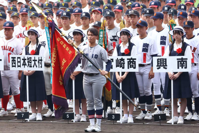 【甲子園】昨夏Ｖの慶応・加藤右悟主将　優勝旗返還で「チームで来られなくて悔しい」