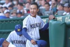 【甲子園】春夏連覇を狙う健大高崎が英明との投手戦を制す　力投の石垣元気「佐藤の分まで自分が…」