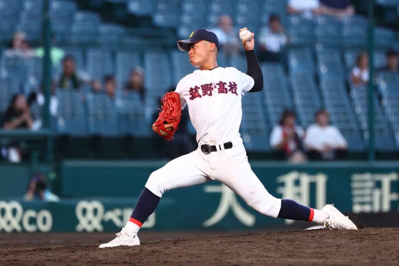 【甲子園】菰野が春夏通じて初勝利　森田監督「甲子園ってのはすごいなと怖さを感じました」