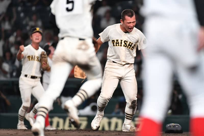 【甲子園】大社がまたも大金星！　石飛監督「創成館さんに勝てたなんて…」敵将の本で勉強