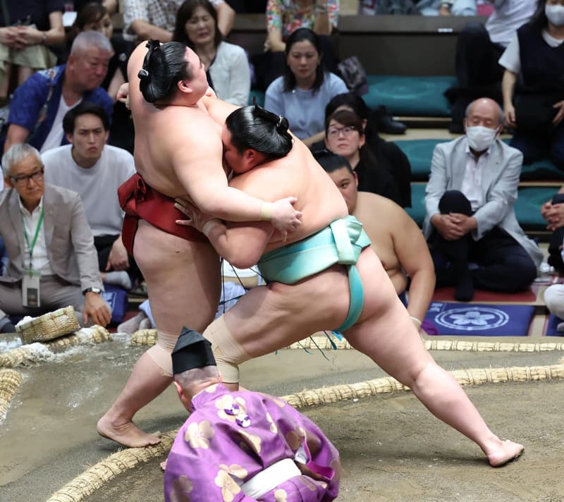 【秋場所】琴桜が初Ｖへ連勝発進　高田川審判長が大絶賛「強い、うまい、最高の相撲」