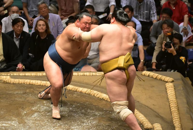 【秋場所】玉鷲が連続出場１６３１回の新記録樹立　関取衆も祝福「生きる伝説」