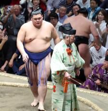 【秋場所】大の里が無傷６連勝で単独トップに「一日一番、集中して頑張ります」