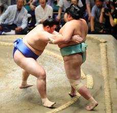 【秋場所】大の里が〝大関当確〟の１２勝目　琴桜を撃破して２度目の優勝にも王手