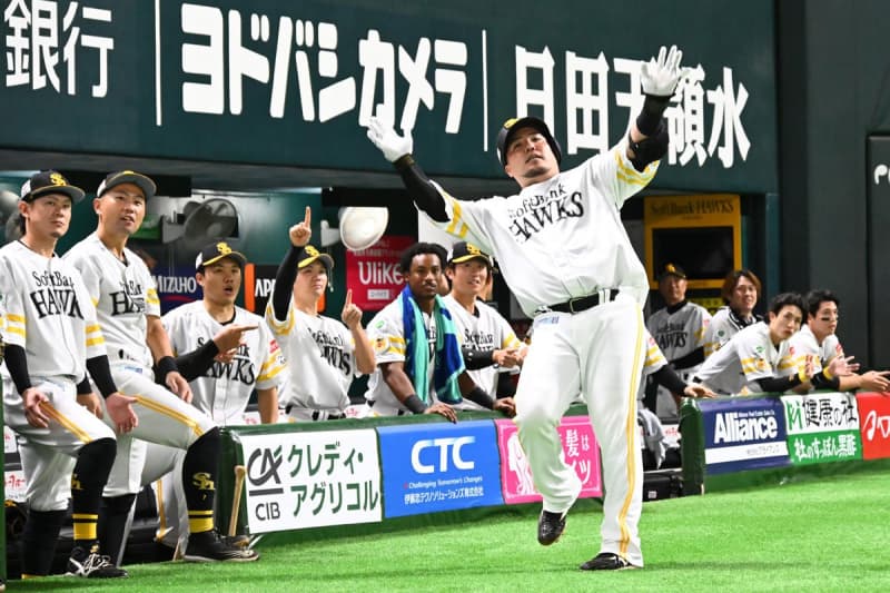 【ソフトバンク】山川穂高３３号決勝弾で貯金「３９」　Ｖ決定後の地元凱旋試合で御礼星