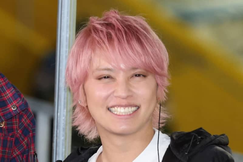 手越祐也「イッテＱ」復帰を報告　内村光良、宮川大輔とハッピ姿のスリーショット公開