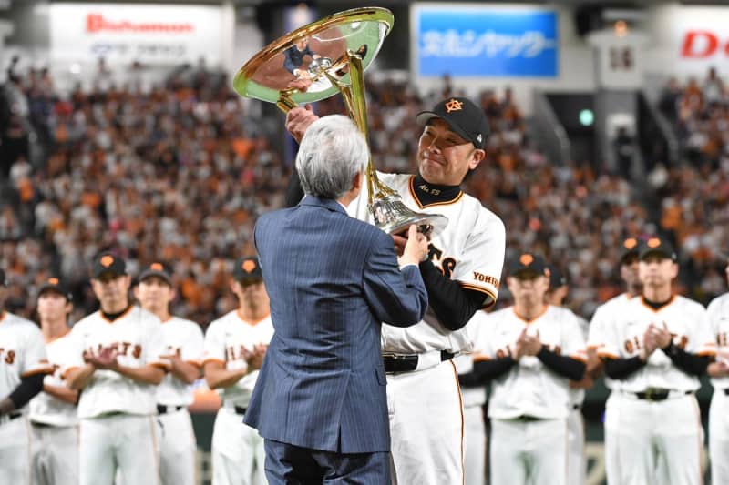 【巨人】阿部監督が長嶋茂雄氏の訪問を明かす「まだまだまだ」と１２年ぶり日本一へゲキ