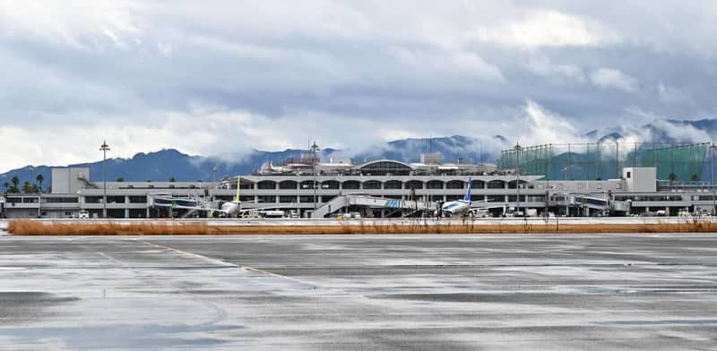 宮崎空港が不発弾爆発で一時閉鎖　過去にもあった間一髪〝事故〟