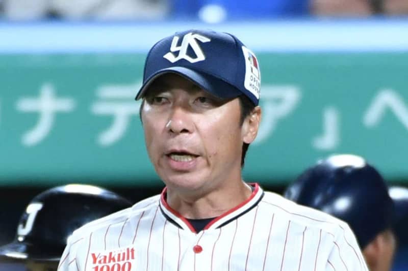 【ヤクルト】来季続投の高津監督「来年のこの頃は我々が主役」広島ファンに呼びかけ拍手喝采