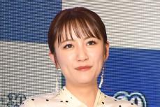 高橋みなみ　ＡＫＢ４８衣装展を訪問し「エモかったー！」　在籍当時と変わらぬ〝剣技〟も披露