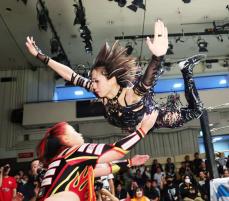 【スターダム】闇落ち王者・上谷沙弥　17日激突…新日本・棚橋弘至を猛口撃「体ボロボロじゃん」