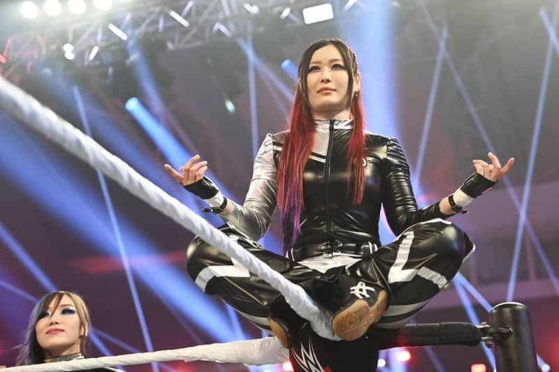 【ＷＷＥ】イヨ・スカイが女子王者リブ・モーガンに挑戦へ！　15人参加バトルロイヤルに快勝