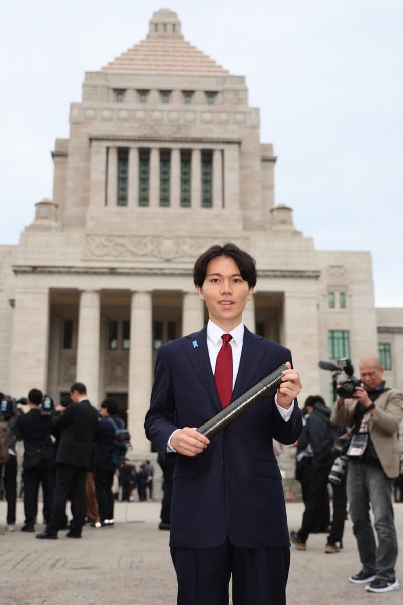 〝立場違う発言〟の大空幸星氏が初登院「初心を忘れずに言うべきことは言う」