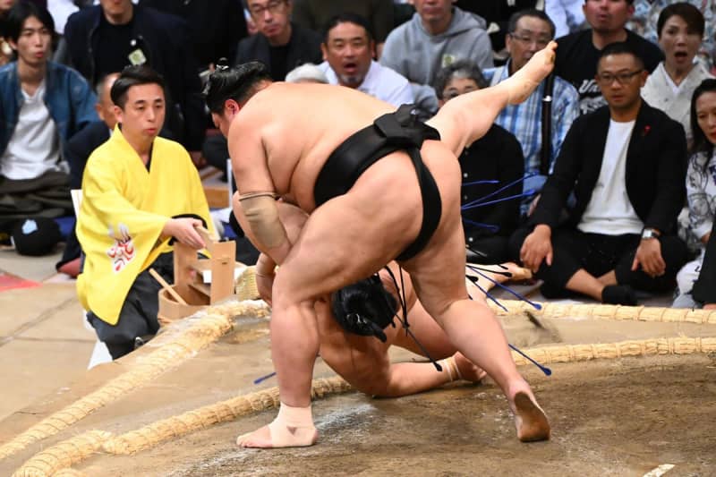 【九州場所】大の里が〝大関初黒星〟八角理事長が指摘「阿炎は変化もある。怖がっていた」