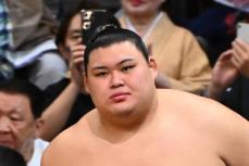 【九州場所】大の里が２敗後退で〝取材拒否〟　支度部屋では報道陣に背を向ける