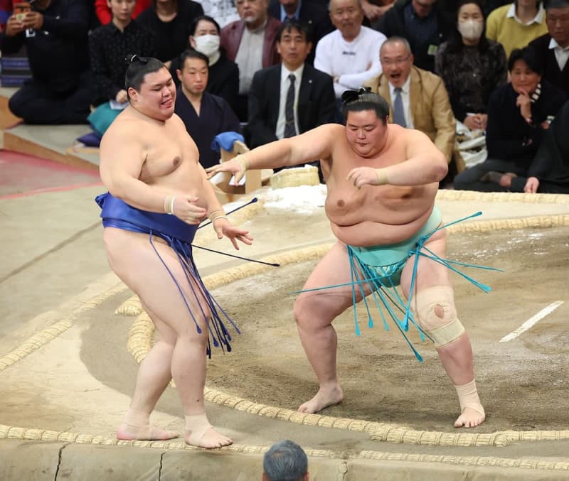 【九州場所】琴桜「落ち着いて取れた」大の里下し意地の13勝　悲願初Ｖへ豊昇龍と〝相星決戦〟