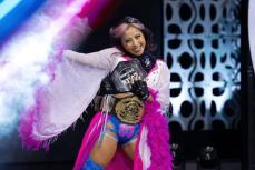 【ＡＥＷ】白川未奈がマライアのシャンパンアタック被弾　愛憎劇はＡＥＷ世界女子王座戦で決着へ