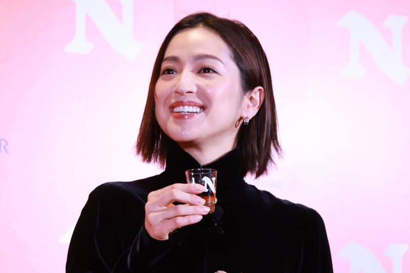 中村アン　妥協したくない晩酌のこだわりは氷「３キロとかを買って常備してます」