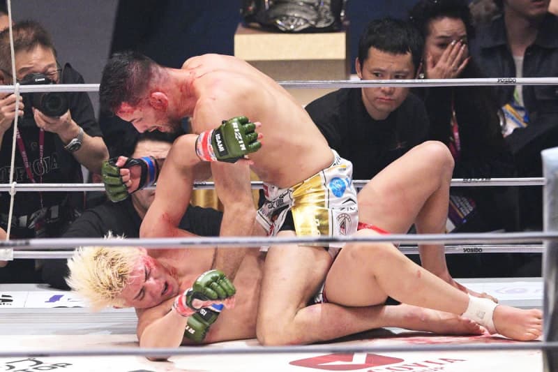 【ＲＩＺＩＮ】クレベル・コイケ　鈴木千裕との大熱戦制し王座奪還「ＵＦＣじゃない、ＲＩＺＩＮだよ！　ボペガー！」