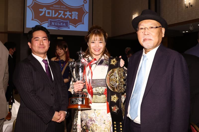 【プロレス大賞】ロッシー小川氏、岡田太郎社長、岩谷麻優が対面「あの事件は何だったのか」