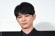 吉沢亮にカミナリ落とした「２人の母」“隣家侵入”で示談成立も主演映画は延期