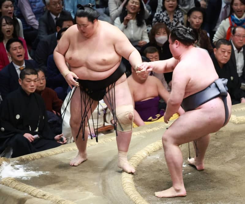 【初場所】琴桜　横綱昇進ならず初カド番へ　父で師匠の佐渡ヶ嶽親方が語る〝異変〟