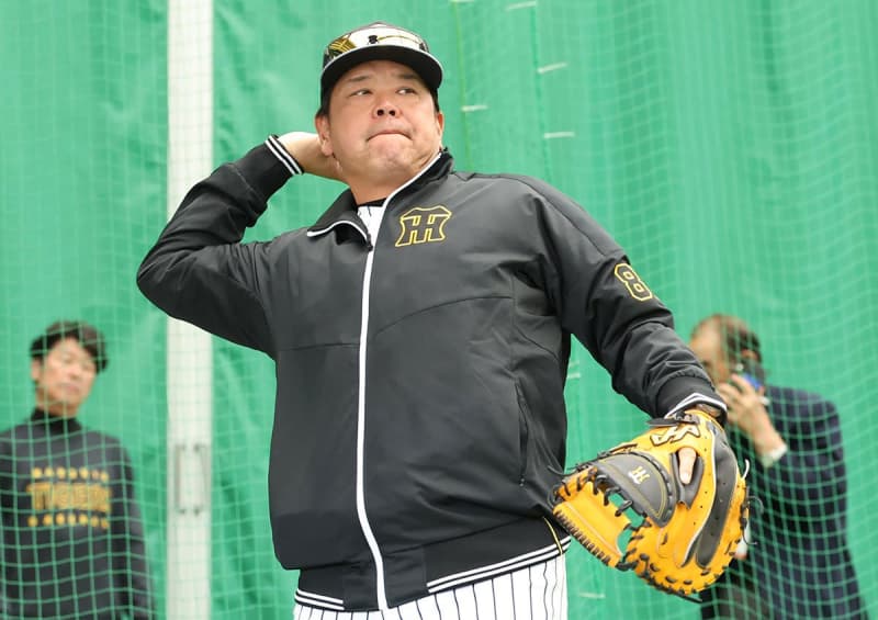 【阪神】野村克則コーチの胸に刻まれている「野村イズム」　克也氏が１位指名した藤川監督をサポート