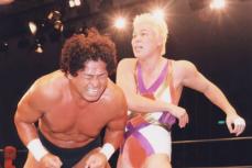 プロレス名勝負シリーズ vol.14 天龍源一郎 vs 神取忍 1995.12.8 大田区体育館 [DVD] プロレス名勝負シリーズ vol.14 天龍源一郎 vs 神取忍 1995.12.8